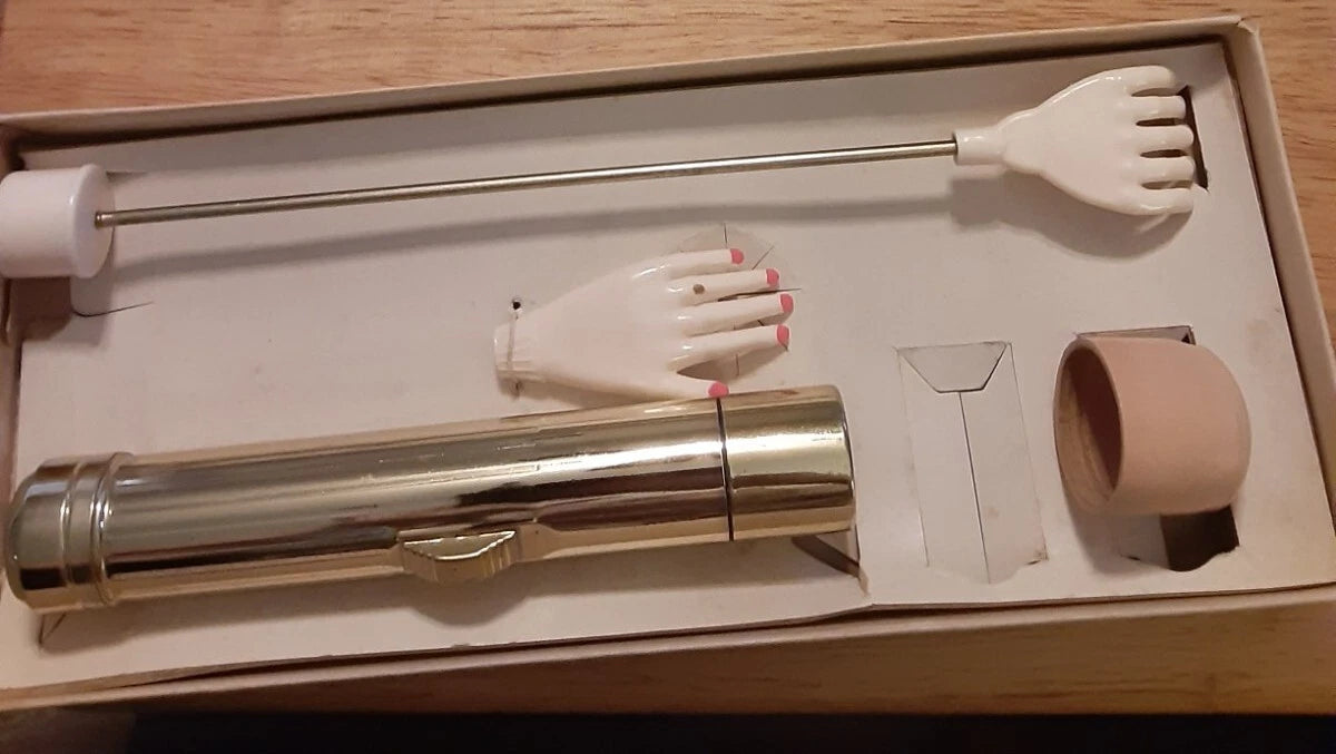 Deluxe Back Scratcher Battery Powered Vibrating 18" In Box - Works