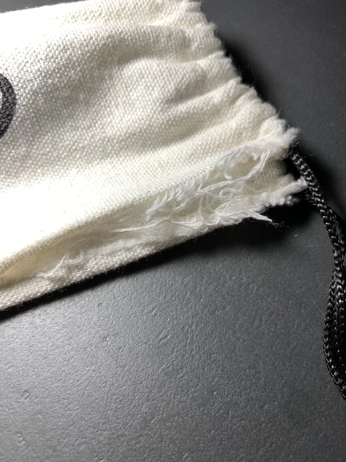 Portable Back Scratcher Extendable Metal For  Men & Women With Dust Bag