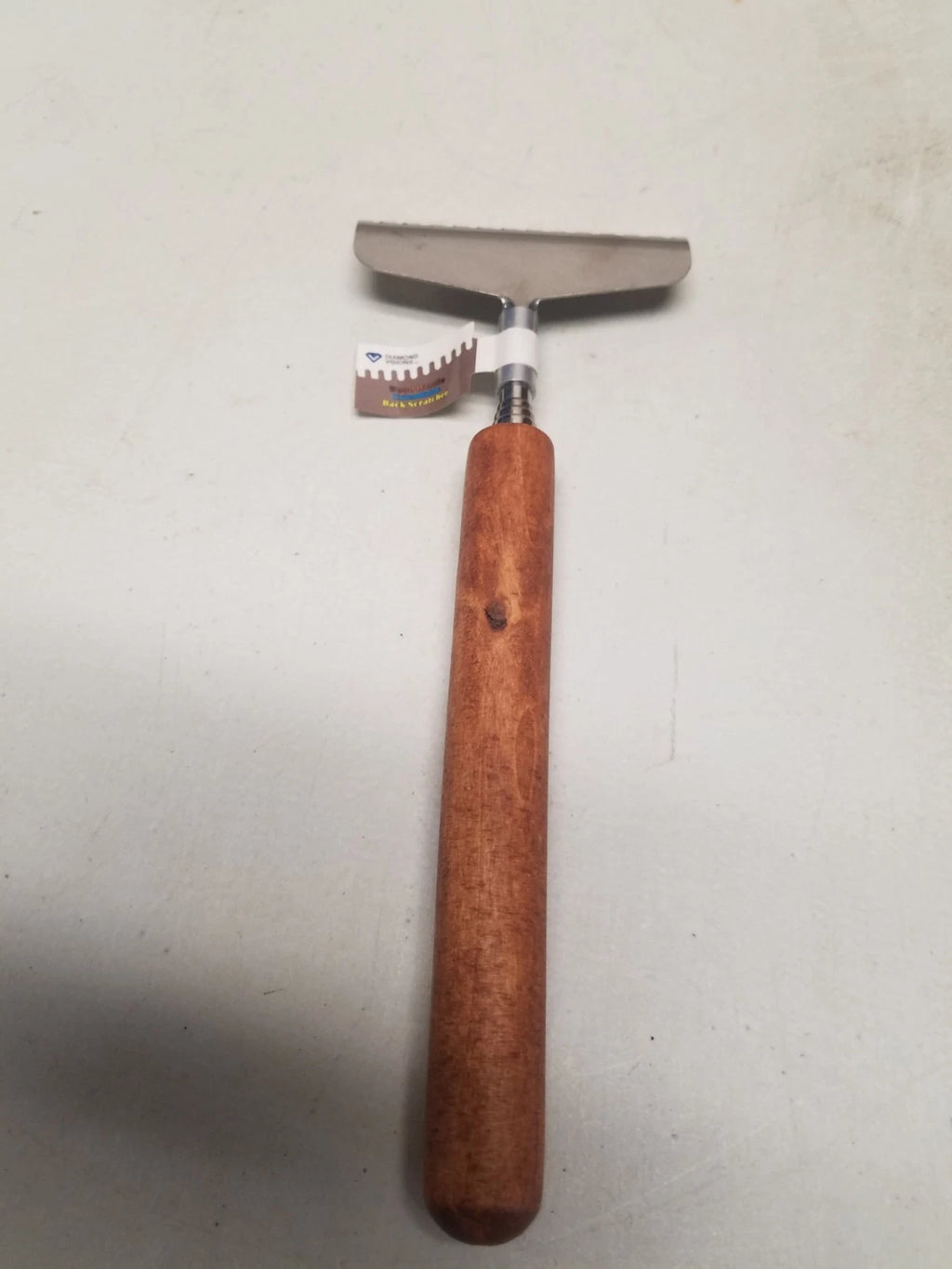 Diamond Visions Extenable Wood Handle Back Scratcher (D)