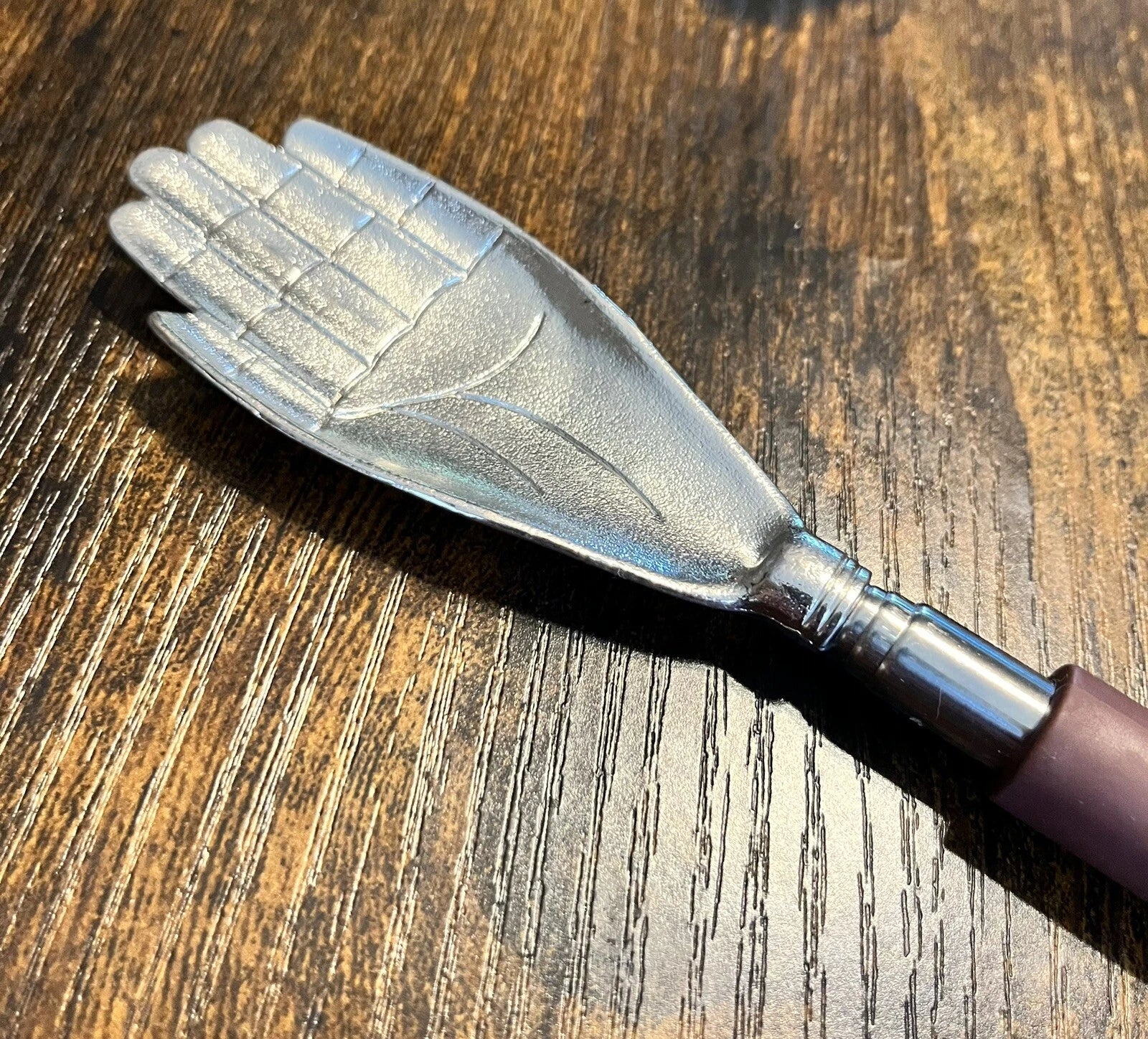 Vintage Hands On Hand Back Scratcher Silver Tone Telescopic 22” L Extended