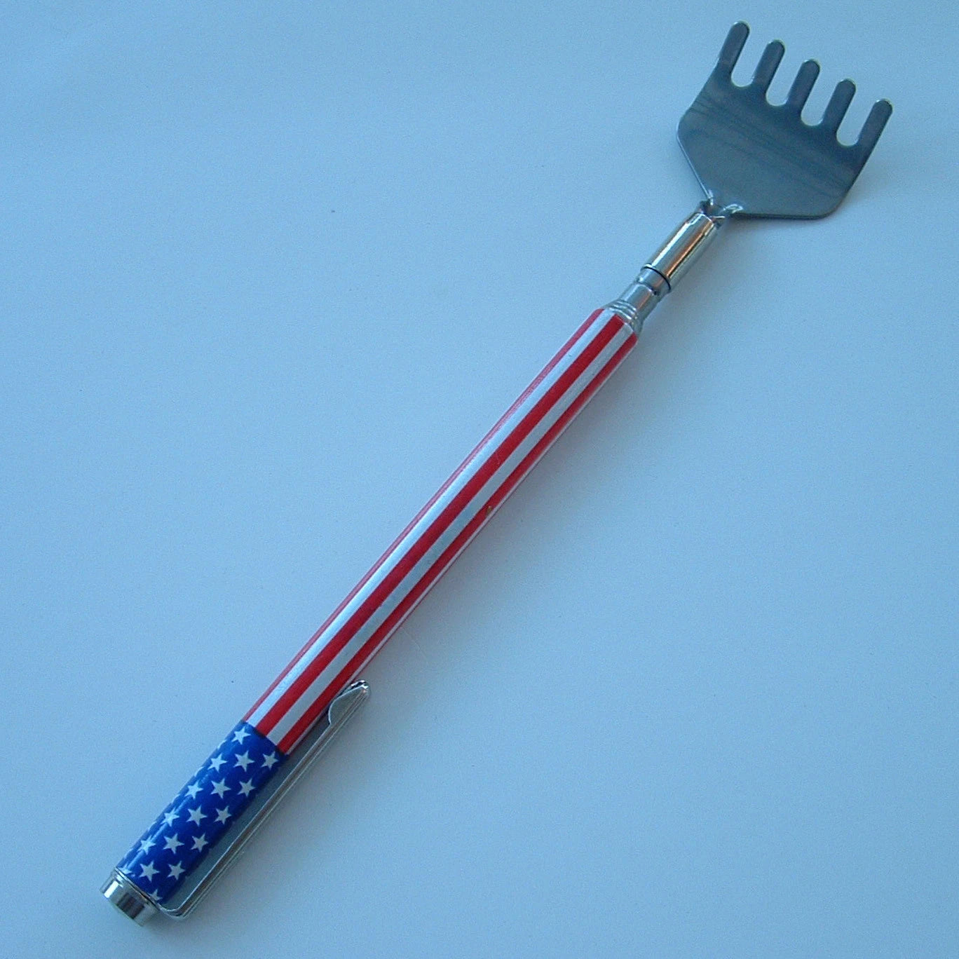 American Flag Telescoping / Telescopic Metal Back Scratcher Clip (MrWholesale)