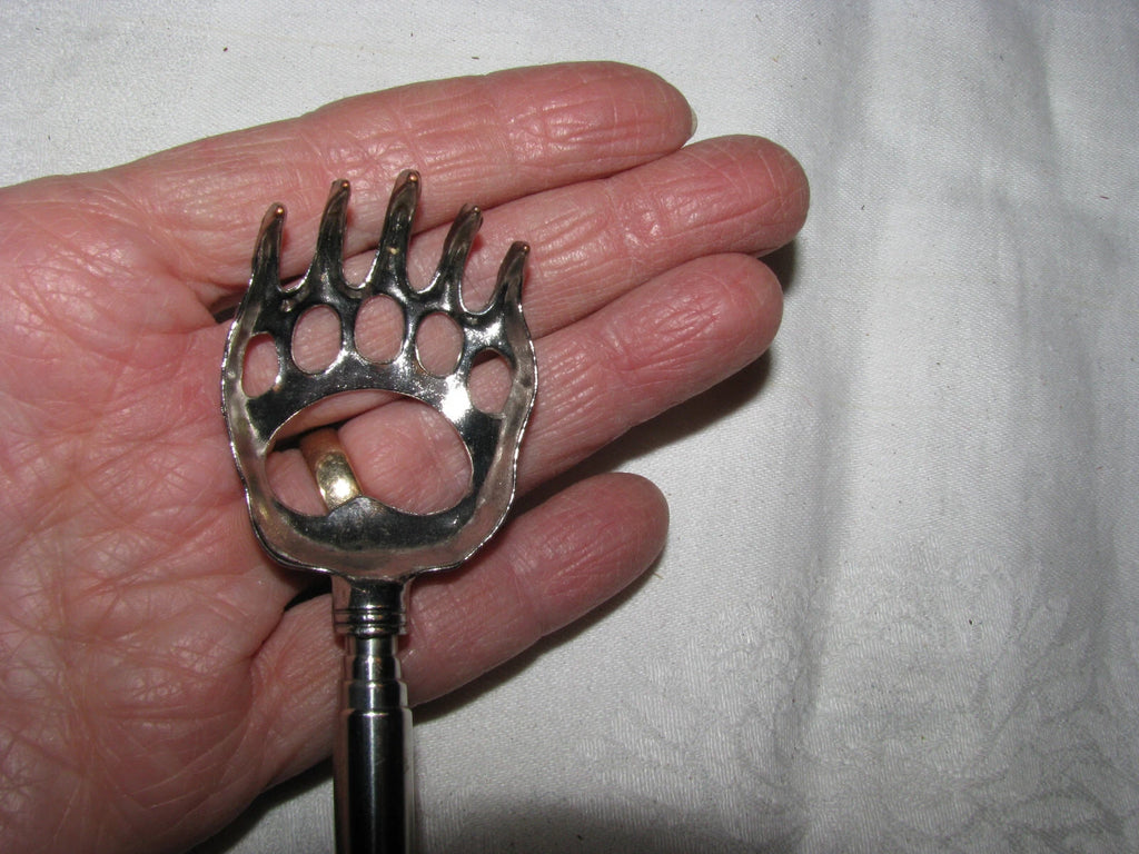 Red & Silver Bear Claw Back Scratcher 8-1/2" To 23"