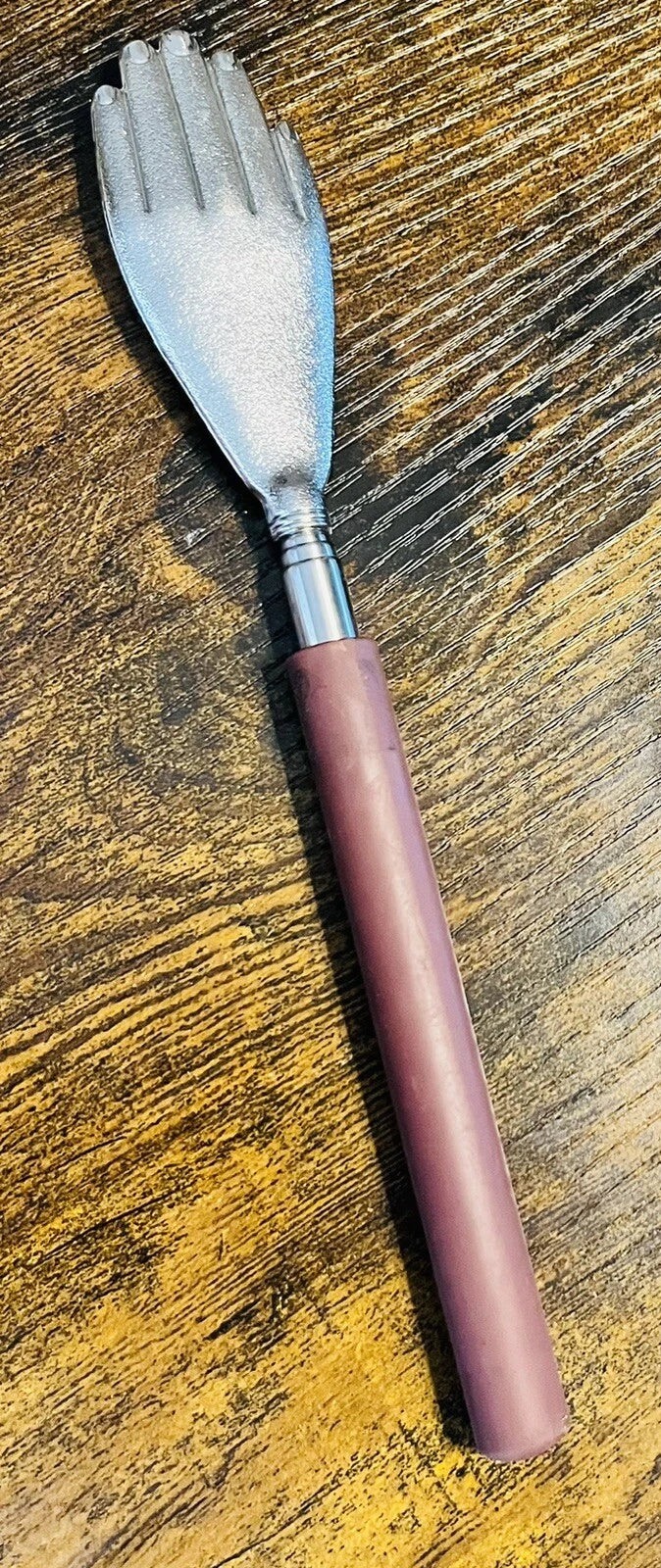 Vintage Hands On Hand Back Scratcher Silver Tone Telescopic 22” L Extended