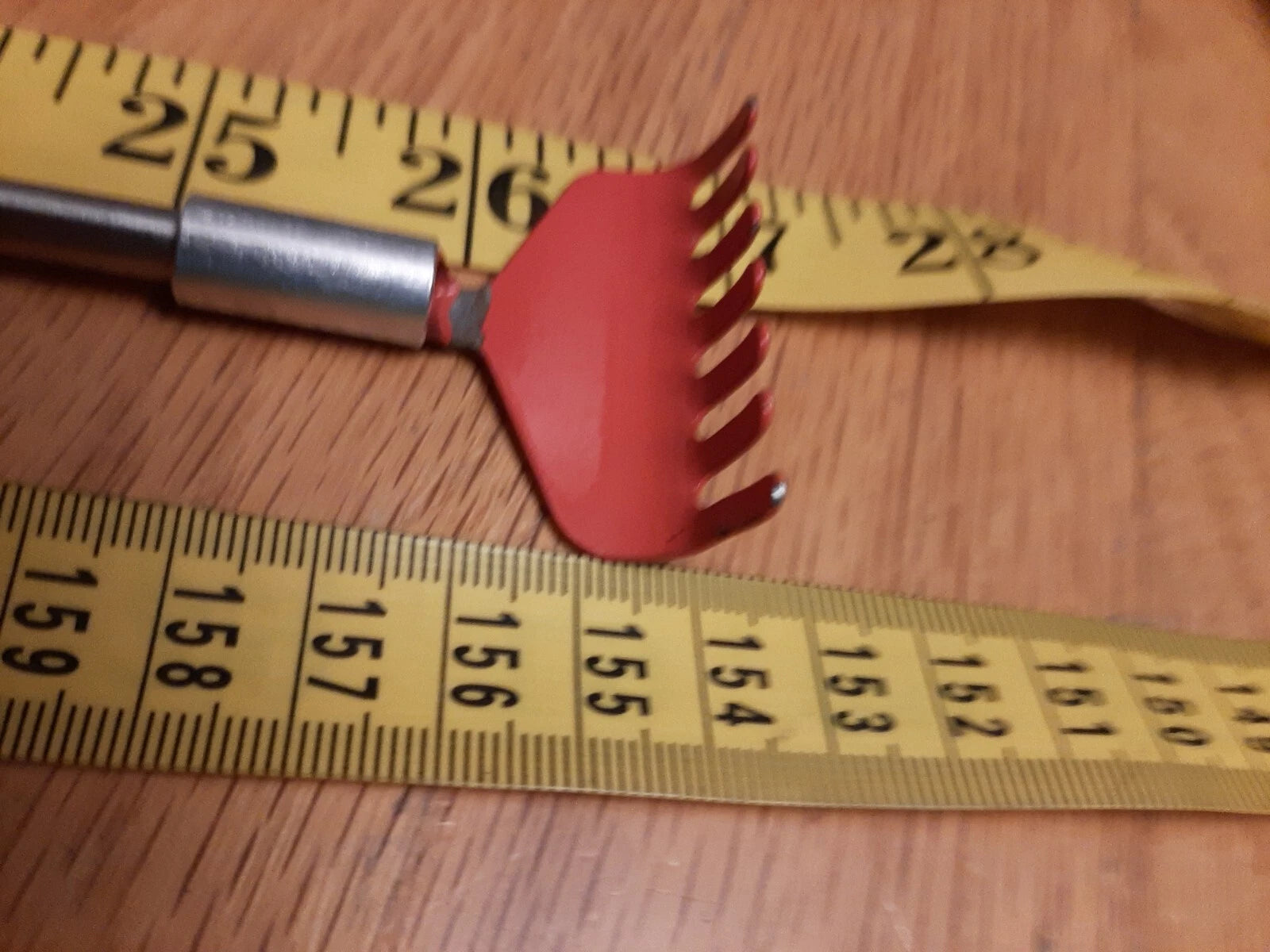 Telescopic Back Scratcher Red Garden Rake - Generic massager 27 inches to 8 in