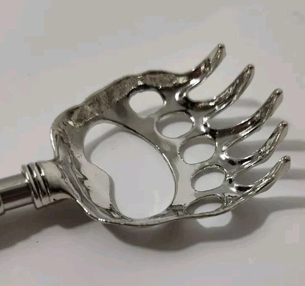 Bear Claw Extendable Telescopic Back Scratcher/ Massager (random color shipped)